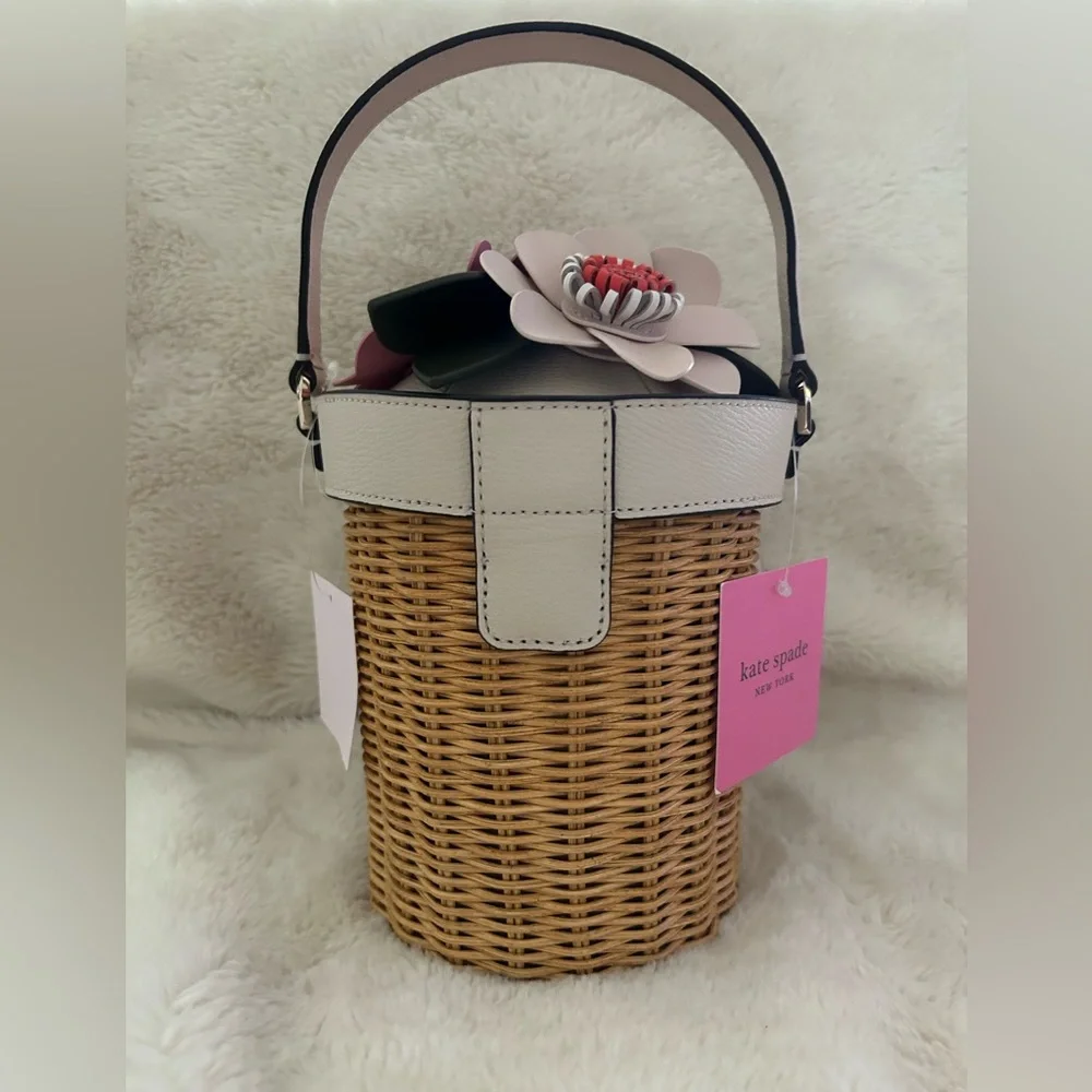 NWT Kate Spade NY brand new 3D wicker flower pot crossbody bag with leather trim - Picture 2 of 4